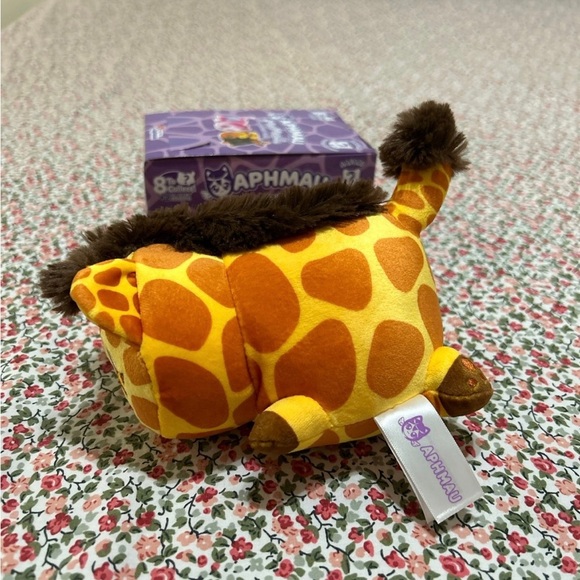 Aphmau MeeMeows Giraffe - Picture 2 of 3